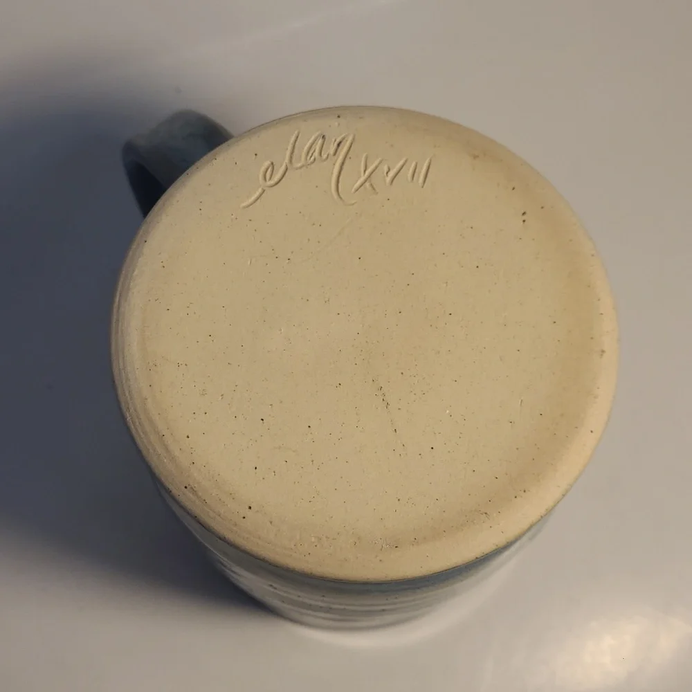 Art Studio pottery mug - Picture 5 of 5